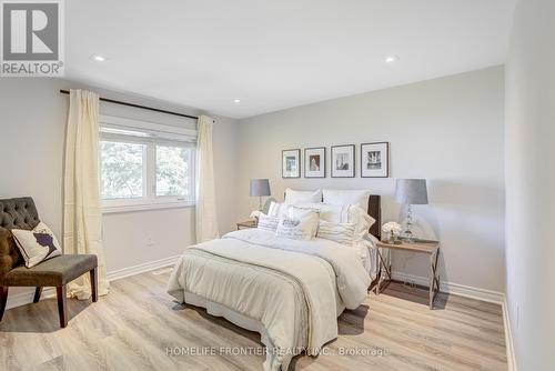 270 Yorkshire Drive, Newmarket, ON - Indoor Photo Showing Bedroom