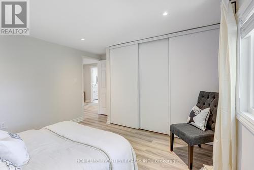 270 Yorkshire Drive, Newmarket, ON - Indoor Photo Showing Bedroom