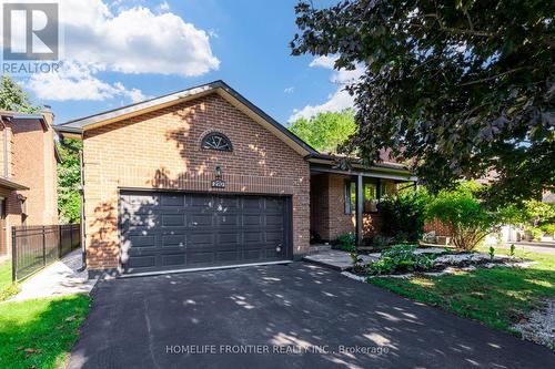 270 Yorkshire Drive, Newmarket, ON - Outdoor