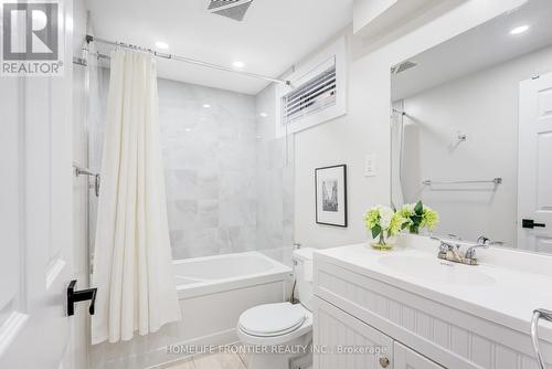 270 Yorkshire Drive, Newmarket, ON - Indoor Photo Showing Bathroom