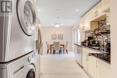 270 Yorkshire Drive, Newmarket, ON - Indoor Photo Showing Laundry Room