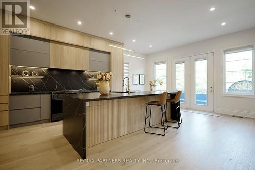 175 Steam Whistle Drive, Whitchurch-Stouffville, ON - Indoor Photo Showing Kitchen