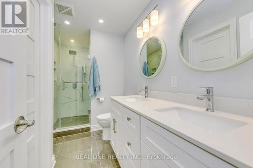 4130 Montrose Crescent, Burlington, ON - Indoor Photo Showing Bathroom