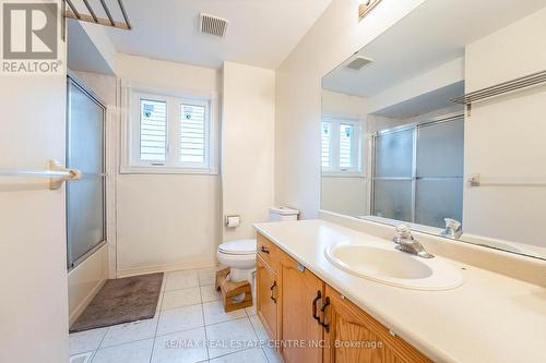 5202 Buttermill Court, Mississauga, ON - Indoor Photo Showing Bathroom