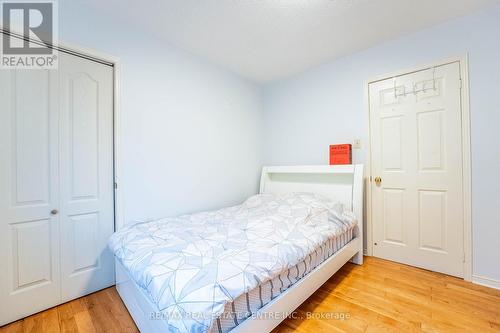 5202 Buttermill Court, Mississauga, ON - Indoor Photo Showing Bedroom