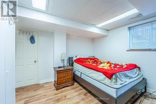 5202 Buttermill Court, Mississauga, ON - Indoor Photo Showing Bedroom