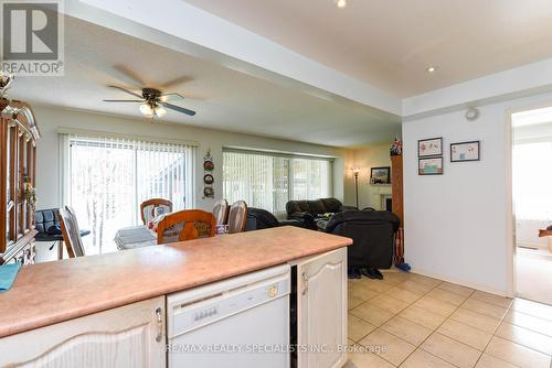 107 Seclusion Crescent, Brampton, ON - Indoor Photo Showing Kitchen