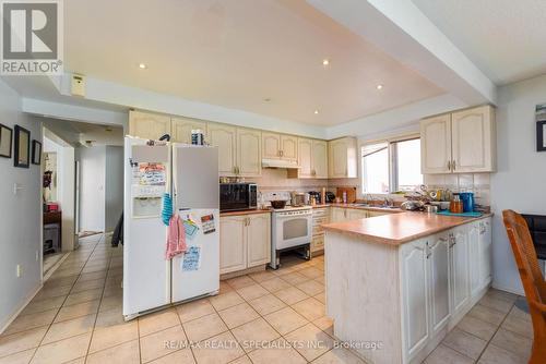 107 Seclusion Crescent, Brampton, ON - Indoor Photo Showing Kitchen With Double Sink