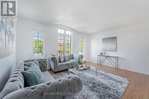 22 Roxton Crescent, Brampton, ON - Indoor Photo Showing Living Room