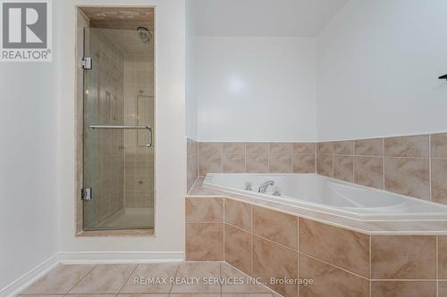 22 Roxton Crescent, Brampton, ON - Indoor Photo Showing Bathroom