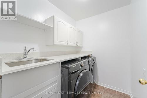 22 Roxton Crescent, Brampton, ON - Indoor Photo Showing Laundry Room