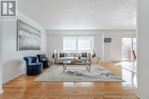 22 Roxton Crescent, Brampton, ON - Indoor Photo Showing Living Room