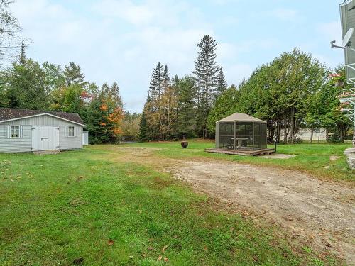 ExtÃ©rieur - 1091 Ch. Du Lac-Paquet E., Rivière-Rouge, QC - Outdoor With Backyard