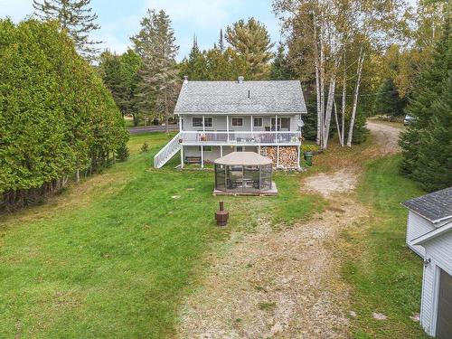 ExtÃ©rieur - 1091 Ch. Du Lac-Paquet E., Rivière-Rouge, QC - Outdoor With Deck Patio Veranda