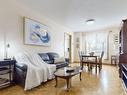 27 Richbell St, Vaughan, ON  - Indoor Photo Showing Living Room 