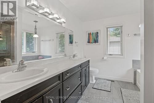 64 Parkview Heights, Quinte West, ON - Indoor Photo Showing Bathroom