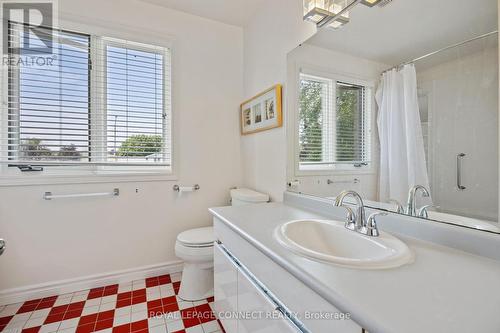 64 Parkview Heights, Quinte West, ON - Indoor Photo Showing Bathroom