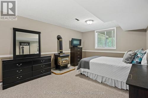 64 Parkview Heights, Quinte West, ON - Indoor Photo Showing Bedroom