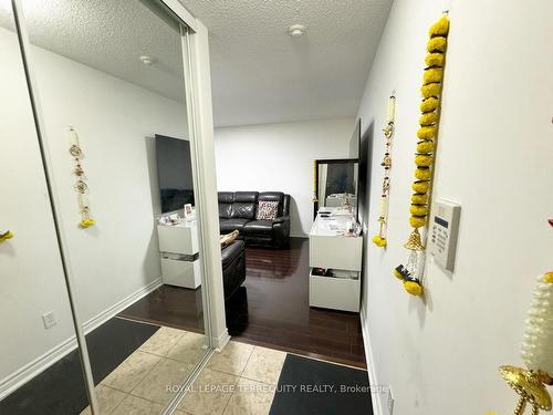 1602-18 Spring Garden Ave, Toronto, ON -  Photo Showing Other Room