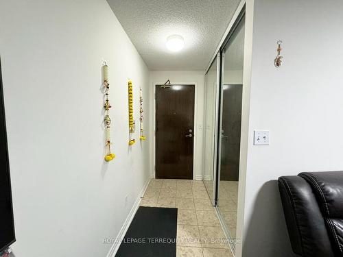 1602-18 Spring Garden Ave, Toronto, ON - Indoor Photo Showing Other Room