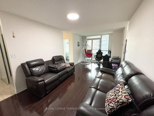 1602-18 Spring Garden Ave, Toronto, ON - Indoor Photo Showing Living Room