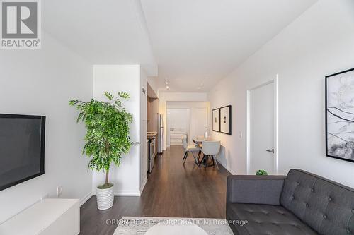 914 - 3237 Bayview Avenue, Toronto, ON - Indoor Photo Showing Other Room