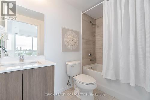 914 - 3237 Bayview Avenue, Toronto, ON - Indoor Photo Showing Bathroom