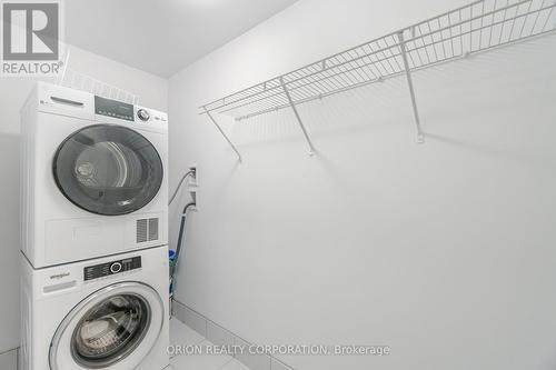 914 - 3237 Bayview Avenue, Toronto, ON - Indoor Photo Showing Laundry Room