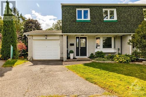 10 Lindhurst Crescent, Ottawa, ON - Outdoor