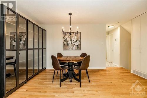 10 Lindhurst Crescent, Ottawa, ON - Indoor Photo Showing Dining Room