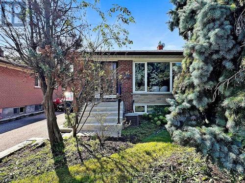 26 Roywood Drive, Toronto, ON - Outdoor