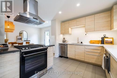 7 Lambs Lane, Clarington (Bowmanville), ON - Indoor Photo Showing Kitchen