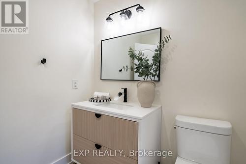 7 Lambs Lane, Clarington (Bowmanville), ON - Indoor Photo Showing Bathroom