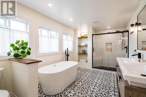 7 Lambs Lane, Clarington (Bowmanville), ON - Indoor Photo Showing Bathroom