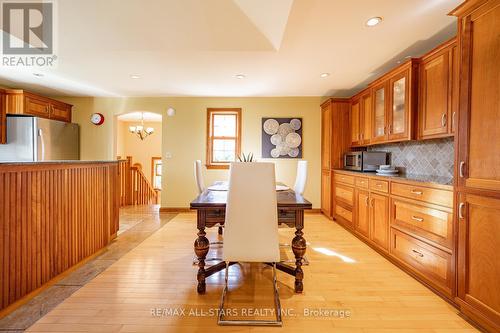 60 Clarke Street, Whitchurch-Stouffville, ON - Indoor Photo Showing Kitchen