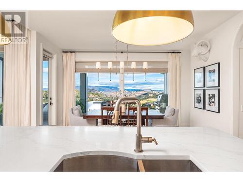 101 Diamond Way, Vernon, BC - Indoor Photo Showing Kitchen With Double Sink