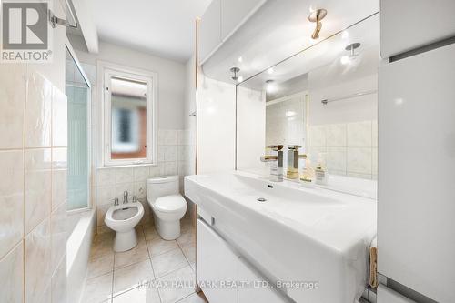 106 Falstaff Avenue, Toronto, ON - Indoor Photo Showing Bathroom