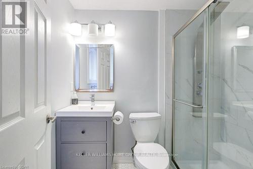 8 Hayward Crescent, Guelph, ON - Indoor Photo Showing Bathroom