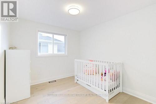 8 Hayward Crescent, Guelph, ON - Indoor Photo Showing Bedroom