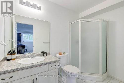 8 Hayward Crescent, Guelph, ON - Indoor Photo Showing Bathroom