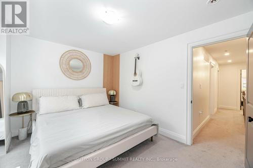 99 Francis Street, Hamilton, ON - Indoor Photo Showing Bedroom