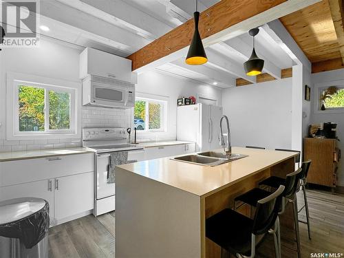 Pincherry Crescent, Cut Knife Rm No. 439, SK - Indoor Photo Showing Kitchen With Double Sink