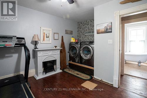 523 Hurontario Street, Collingwood, ON - Indoor Photo Showing Laundry Room