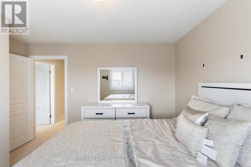 118 Painter Terrace, Hamilton, ON - Indoor Photo Showing Bedroom