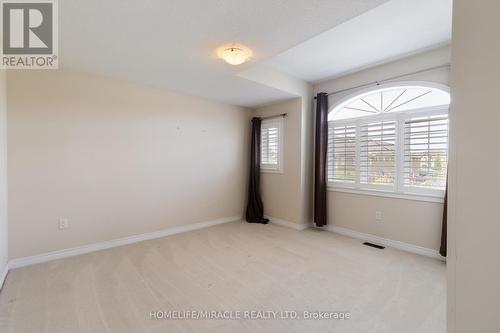 118 Painter Terrace, Hamilton, ON - Indoor Photo Showing Other Room