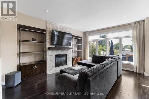 118 Painter Terrace, Hamilton, ON - Indoor Photo Showing Living Room With Fireplace