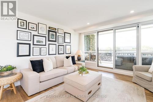 516 - 172 Eighth Street, Collingwood, ON - Indoor Photo Showing Living Room