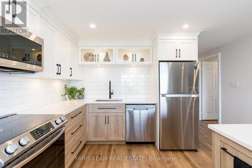 516 - 172 Eighth Street, Collingwood, ON - Indoor Photo Showing Kitchen With Upgraded Kitchen