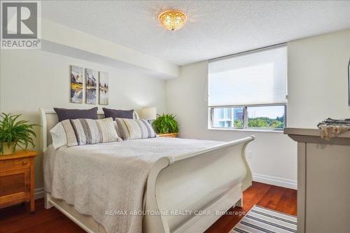 604 - 1110 Walden Circle, Mississauga, ON - Indoor Photo Showing Bedroom