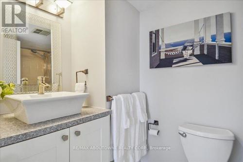 604 - 1110 Walden Circle, Mississauga, ON - Indoor Photo Showing Bathroom